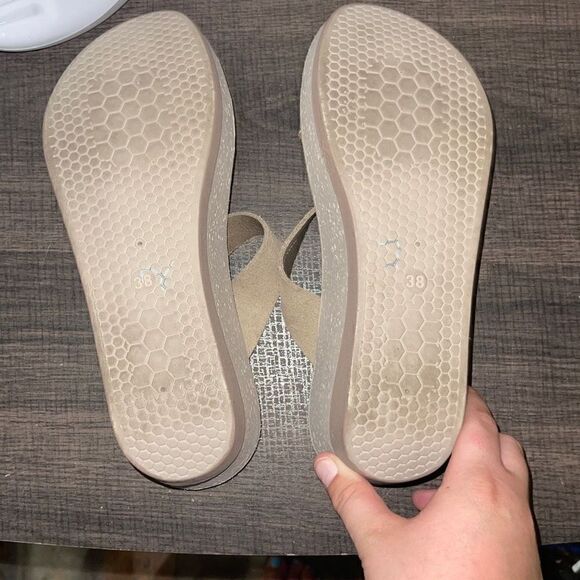 Fantasy Sandals Leather Buckle Slide Sandals, Size 38 - Picture 6 of 8